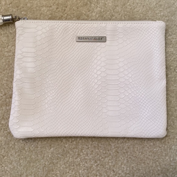 Rodan + Fields cosmetic bag. White/NWOT - Picture 7 of 7